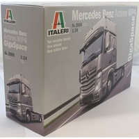 Italeri Mercedes Benz Actros MP4 Gigaspace Fahrzeug, Nicht Bemalt