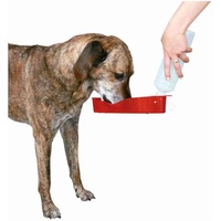 TRIXIE Wasserspender/Trinkflasche für Hunde 250 ml, Farblich sortiert