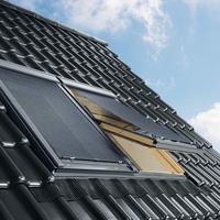 VELUX Hitzeschutz-Markise mit Haltekrallen MH 047 5060
