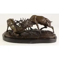 Casa Padrino Luxus Bronzefiguren Kämpfende Hirsche Bronze / Schwarz