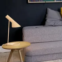 Louis Poulsen AJ Mini Tischleuchte sand