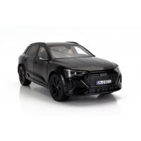 Audi Collection Audi 5012328651 Modellauto 1:18 Miniatur Q8 e-tron,