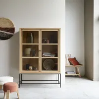 Tikamoon Hohe Vitrine Babeth aus massivem Eichenholz 120 cm