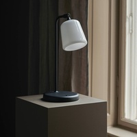 NEW WORKS Material New Edition Tischlampe Opalglas