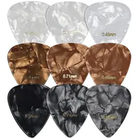 Kwmobile 9x Gitarren Plektrum Blättchen - 3 verschiedene Stärken