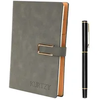 Kurtzy Hellgraues PU-Leder-Notizbuch mit Stift - Größe A5 nachfüllbar