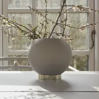 AYTM - Globe Pflanzentopf Ø17xH15,4 Taupe/Gold