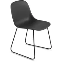 Muuto Fiber sled Stuhl schwarz auf Stahlbeinen