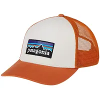 Patagonia P-6 Logo Trucker Kappe white/redtail rust (38289-WHRL)