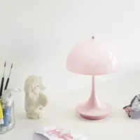 Louis Poulsen Panthella 160 Opal Pale Rose