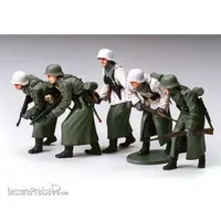 TAMIYA 1:35 WWII Fig-Set Dt. Infant. Winter (5)