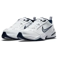 Nike Air Monarch IV Fitnessschuhe extraweit Herren 102 white/metallic