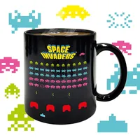 Mad Monkey Space Invaders Tasse mit Farbwechsel - Retro