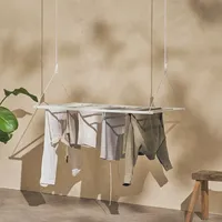 Natural Goods Berlin platzsparender Wäscheständer SWING, Deckenwäscheständer aus Stahl