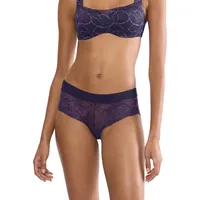 Triumph Body Make-Up Illusion Lace Shorty Dunkelviol. 36