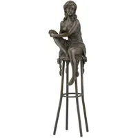 Moritz Bronzefigur Frau sitzt auf einem Barhocker Höhe 25,7