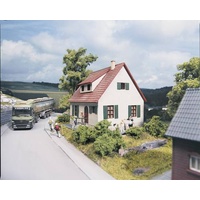 PIKO Siedlungshaus 61826 H0