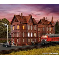 Vollmer Eisenbahner-Wohnhaus mit First 43806 H0